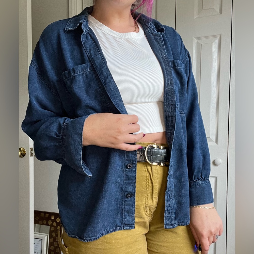 Banana Republic Denim Style Women’s Blouse Medium